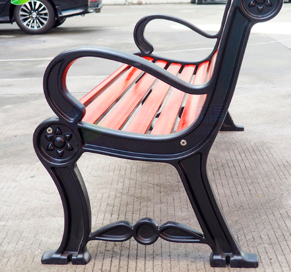 常规铸铝塑木户外休闲椅.png